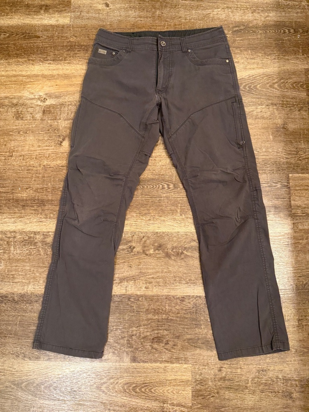 Kuhl Men's Grey Cargo Pants with Articulated Knees